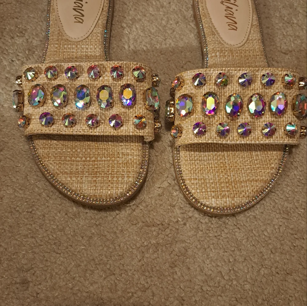 Sandals - Picture 2 of 3